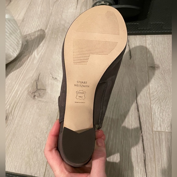 Never Worn Stuart Weitzman Commodore Bootie in Londra Suede - Picture 8 of 10
